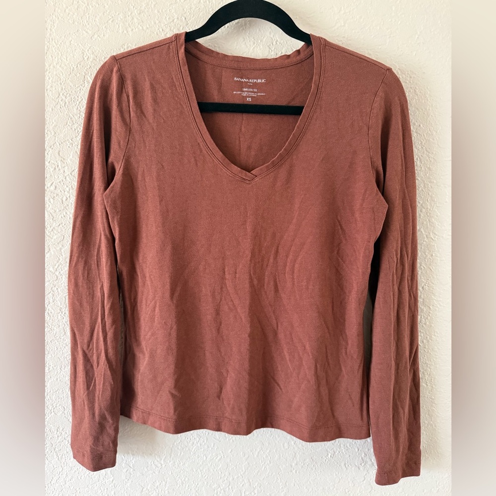 Banana Republic Timeless V-Neck Long Sleeve T-Shirt XS Brown So Soft Earth Tone